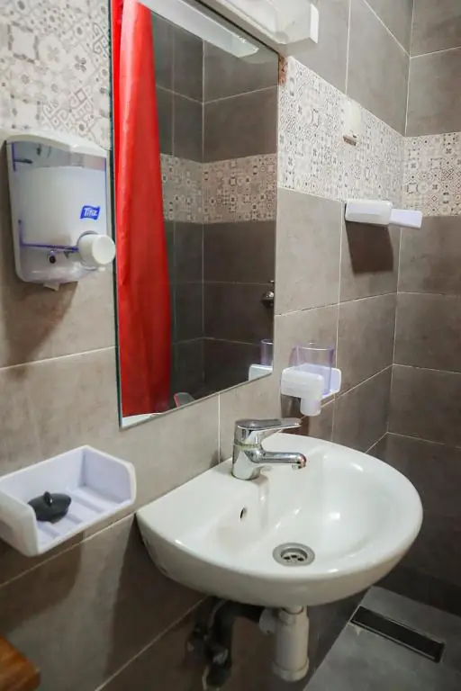 Bathroom sink