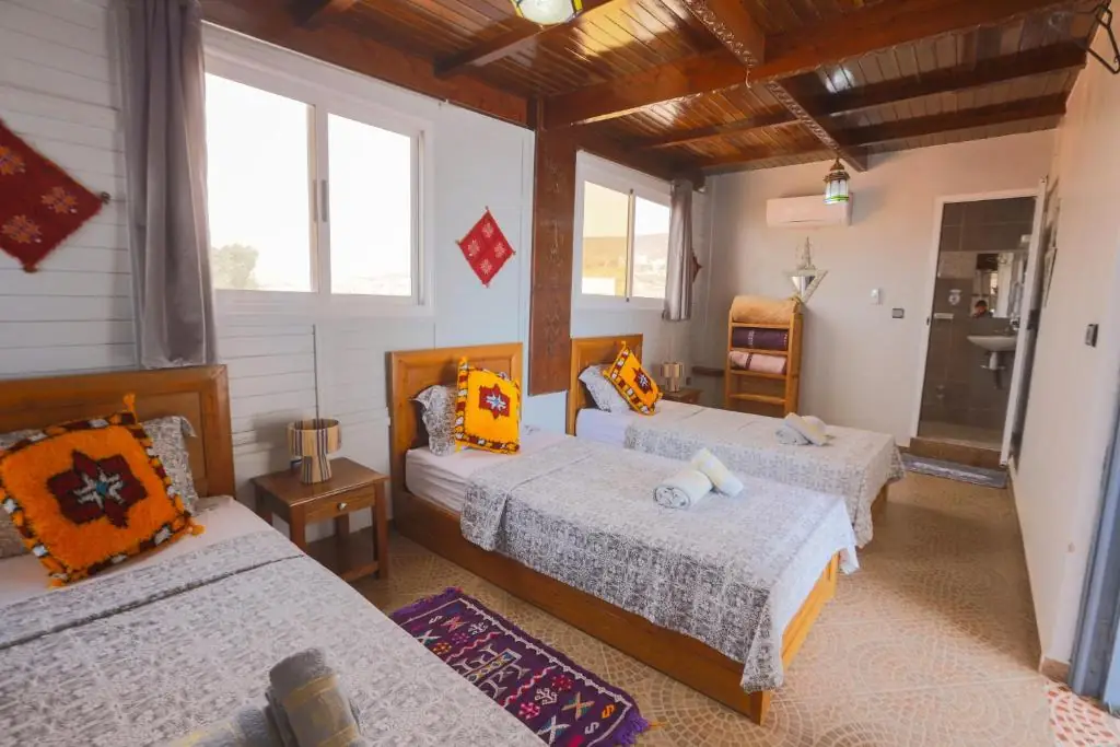 Triple room with Berber cushions